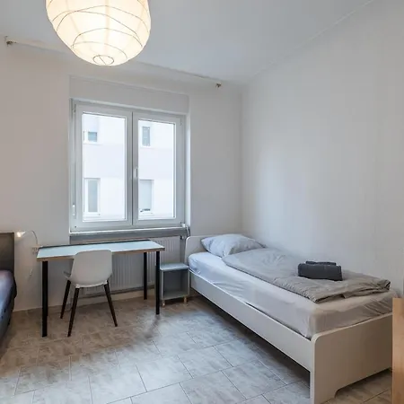 شقة Am Pfaelzerplatz - 3 Und 6 Betten بفورتسهايم