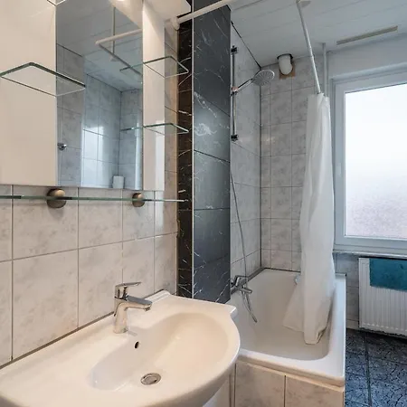 Am Pfaelzerplatz - 3 Und 6 Betten