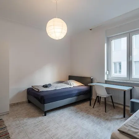 Am Pfaelzerplatz - 3 Und 6 Betten *